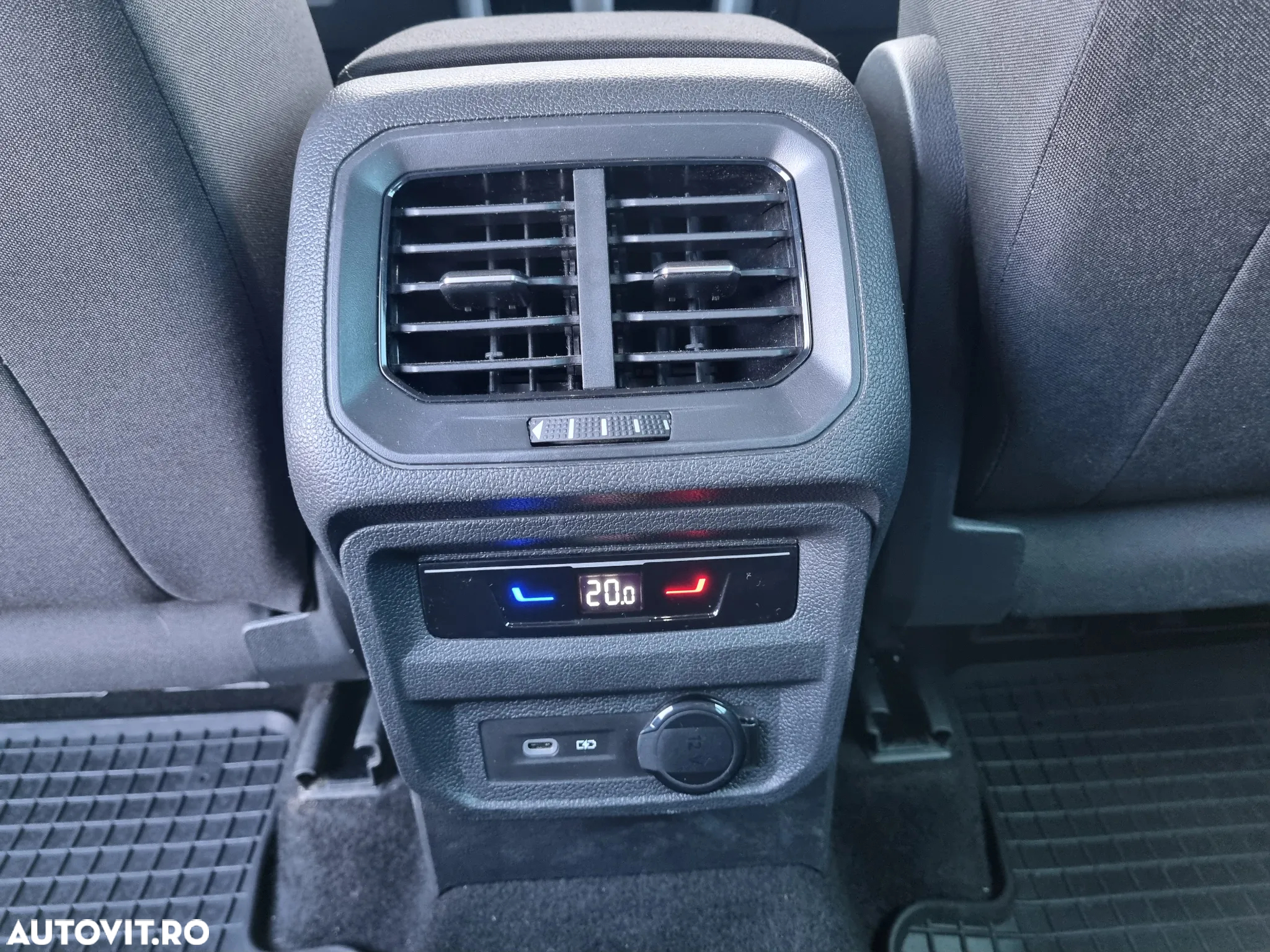 Volkswagen Tiguan 1.5 TSI OPF DSG Life - 38
