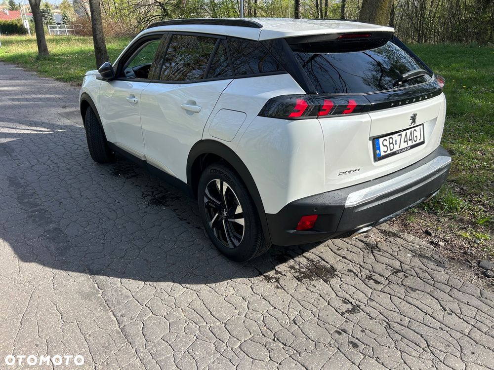 Peugeot 2008 1.2 Pure Tech GPF Allure S&S EAT6 - 3