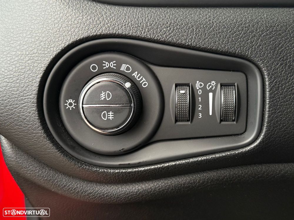 Jeep Renegade 1.0 T Limited - 10