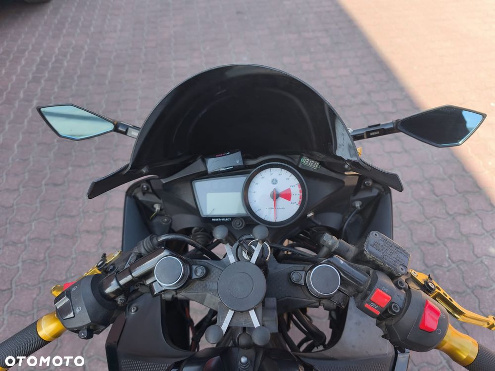 Yamaha YZF - 7