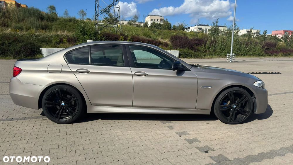 BMW Seria 5 520i - 6