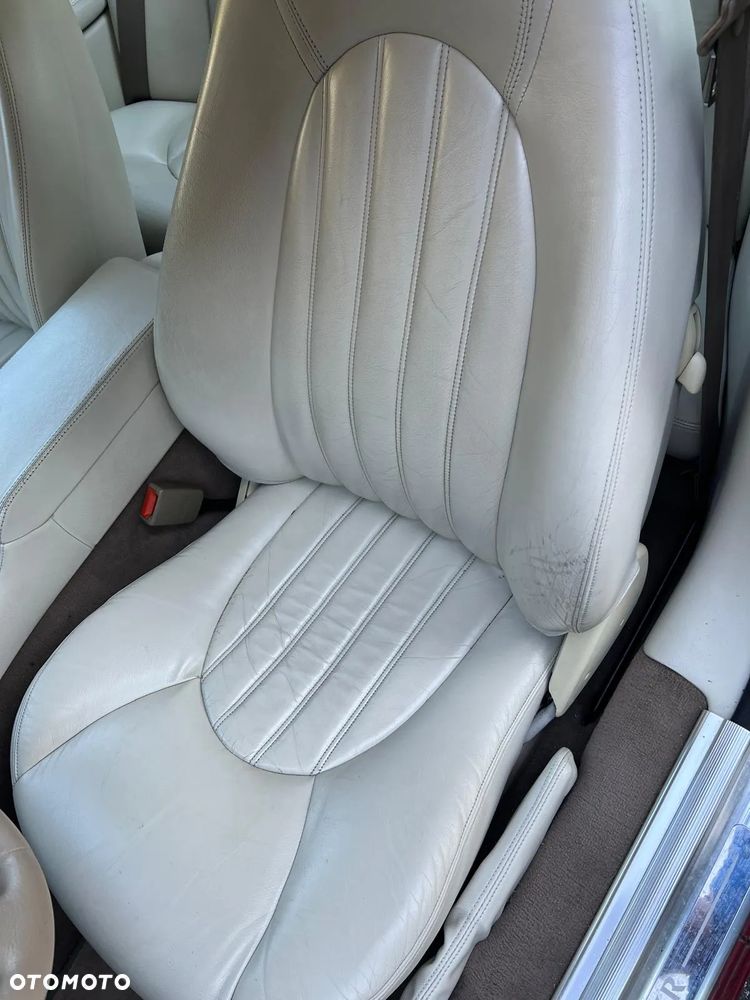 Jaguar XK - 9