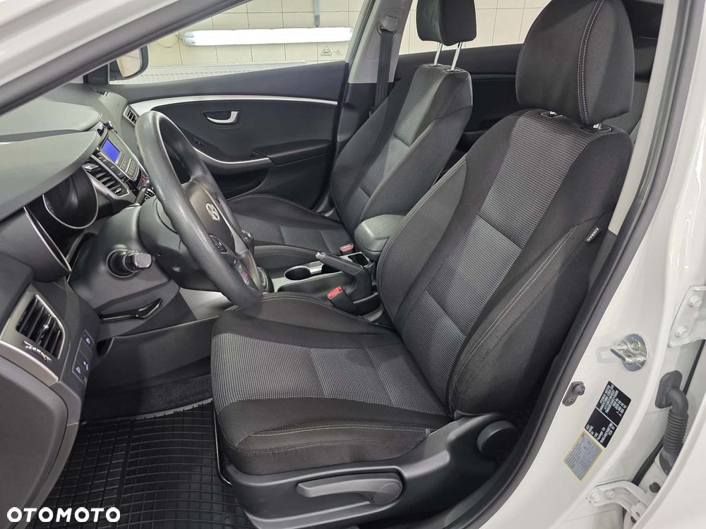 Hyundai i30 1.4 Fifa World Cup Edition - 33