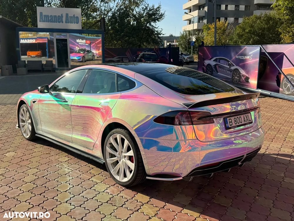 Tesla Model S - 5