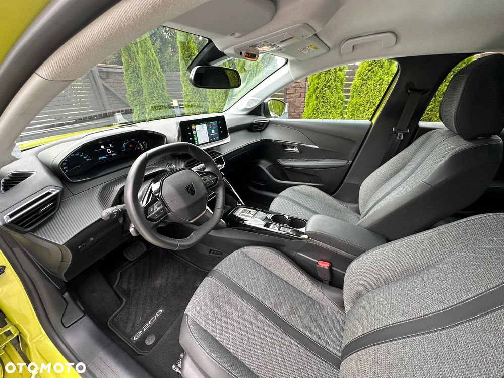 Peugeot 208 e-208 50kWh Allure - 9