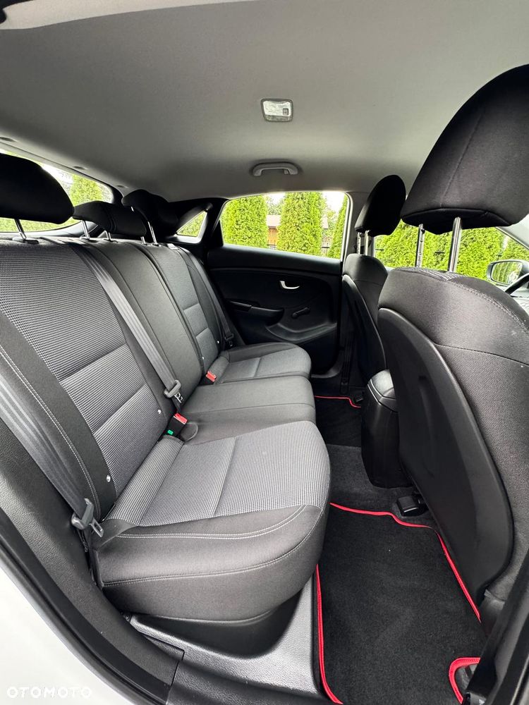 Hyundai i30 blue 1.6 CRDi Classic - 18