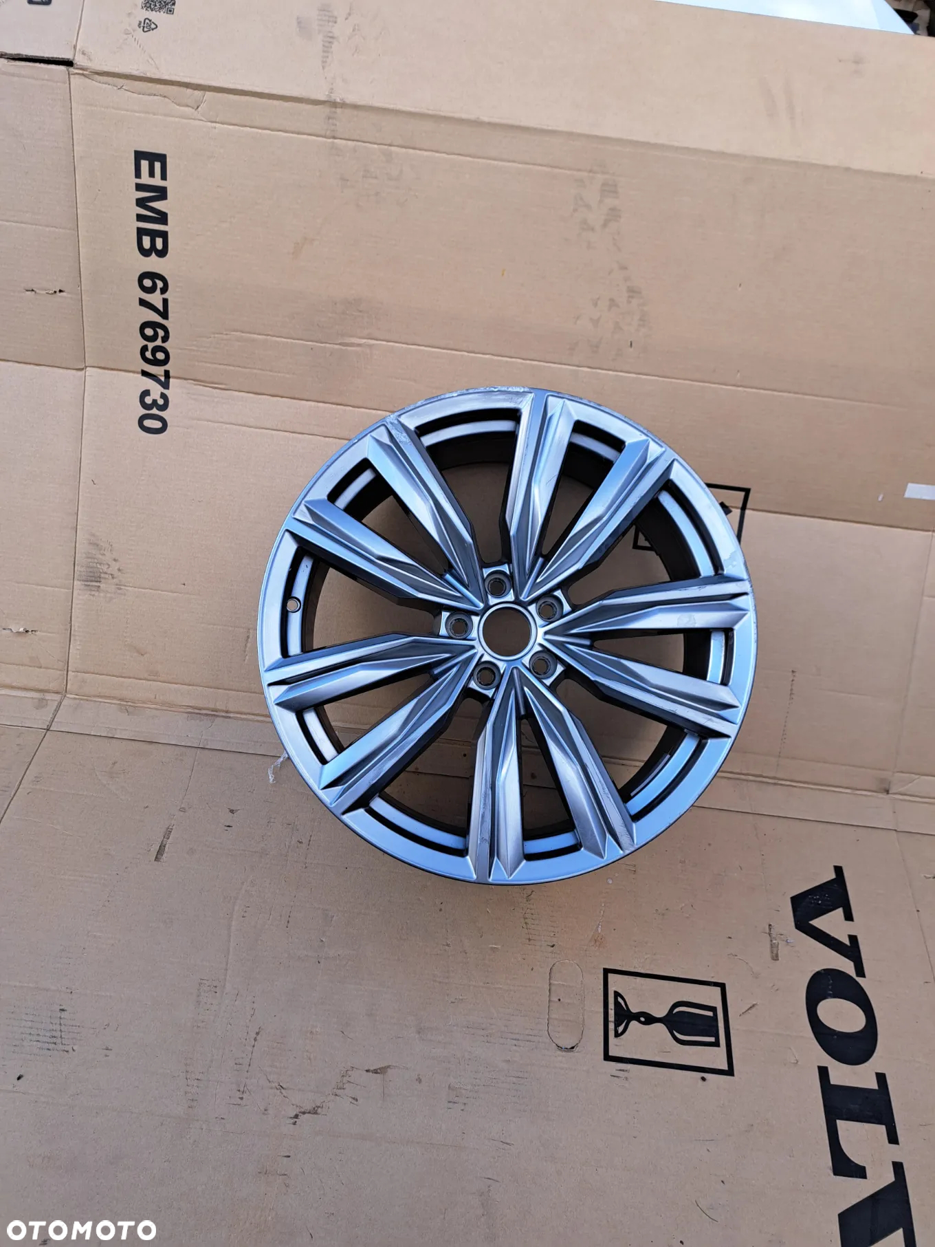 Felga aluminiowa VW Tiguan II 20 Cali 8Jx20H2 ET 41 5NA601025H 5NA601025J - 2
