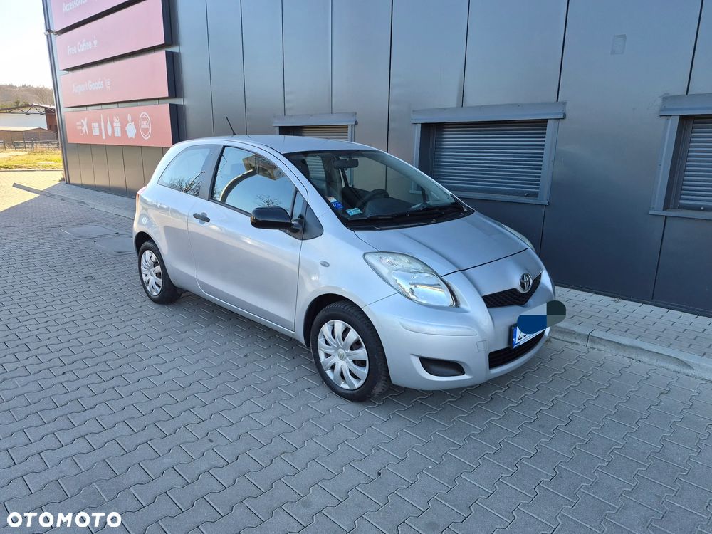 Toyota Yaris 1.0 Luna A/C - 2