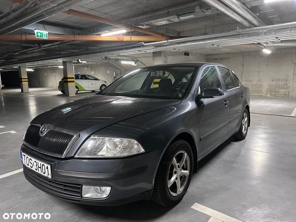 Skoda Octavia 1.6 Ambiente - 1