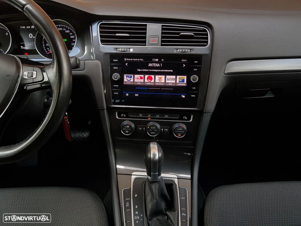 VW Golf Variant 1.6 TDi Confortline DSG - 18