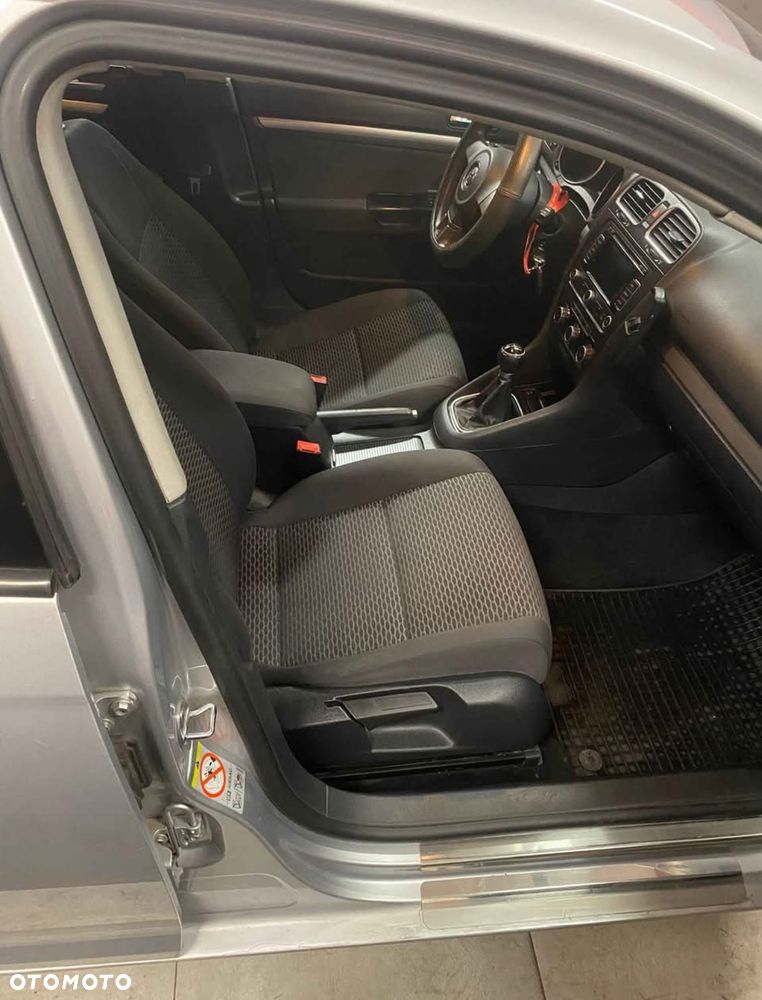 Volkswagen Golf 1.6 TDI BlueMot Comfortline - 5