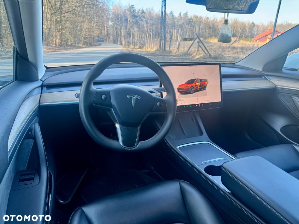 Tesla Model 3 - 28