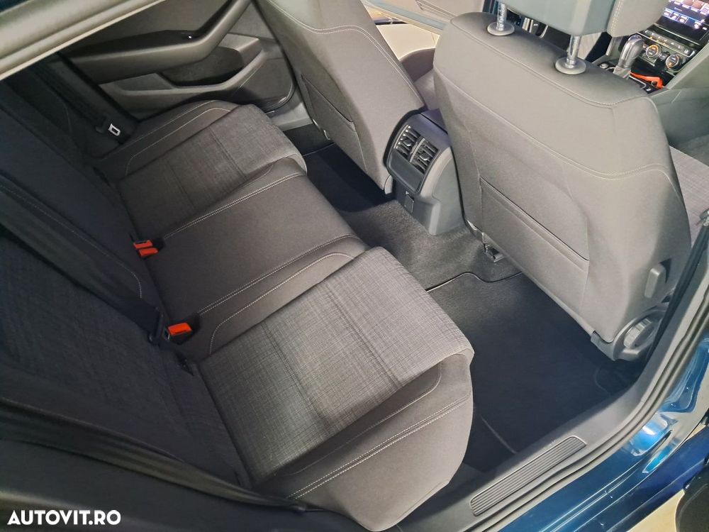 Volkswagen Passat - 10