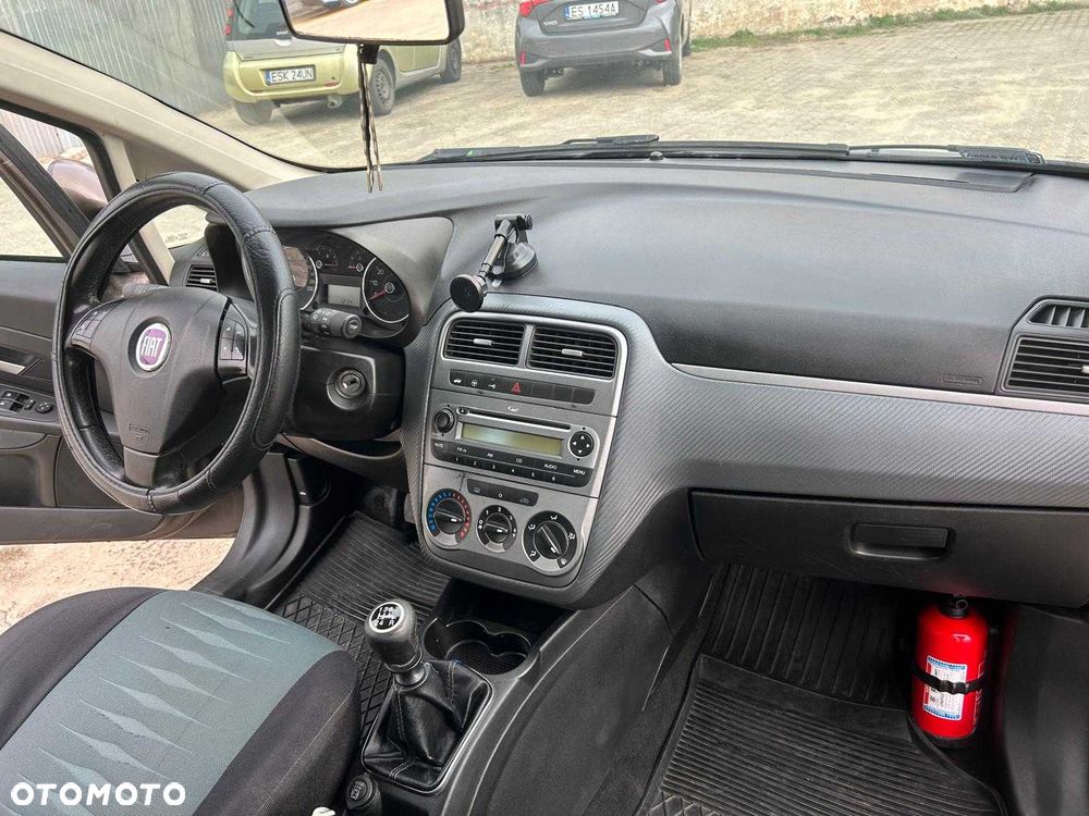 Fiat Grande Punto - 6