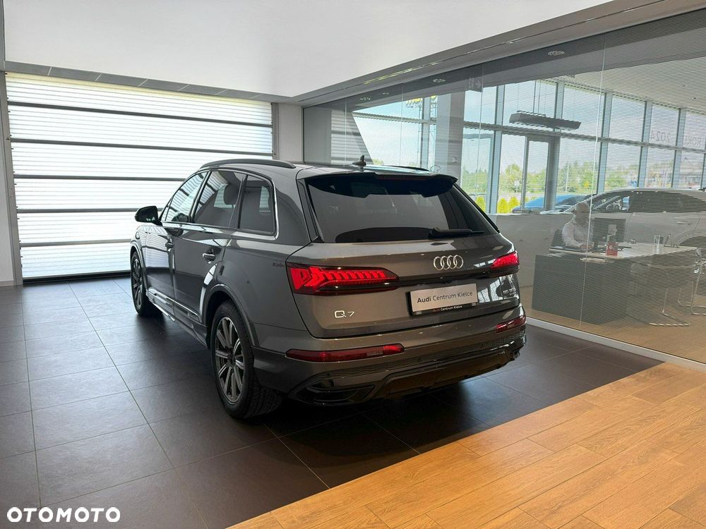 Audi Q7 - 7