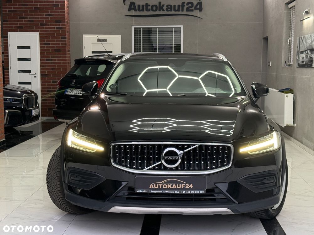 Volvo V60 Cross Country D4 AWD Geartronic - 4