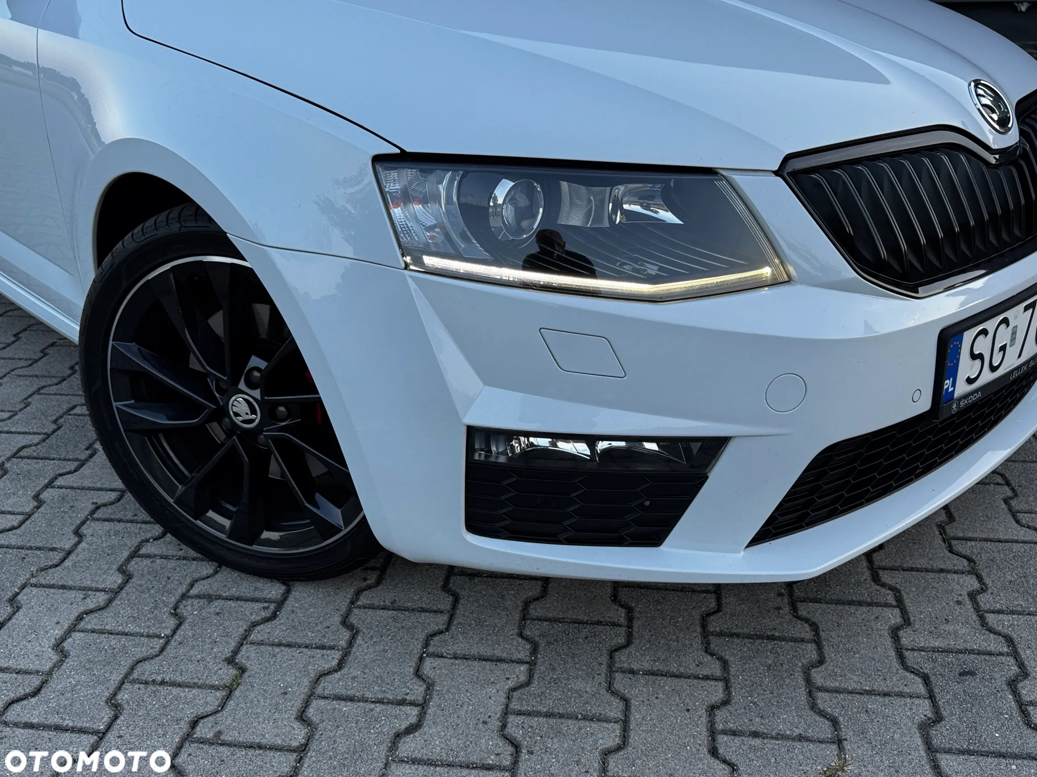 Skoda Octavia 2.0 TDI RS DSG - 14