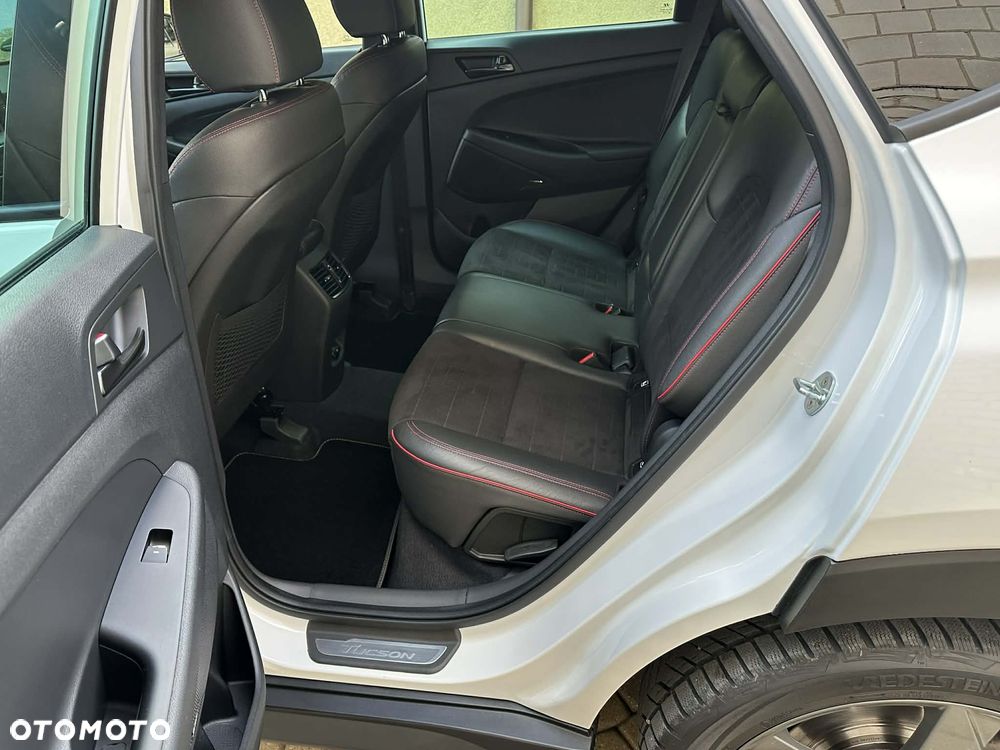 Hyundai Tucson 2.0 CRDi 48V N Line 4WD - 29