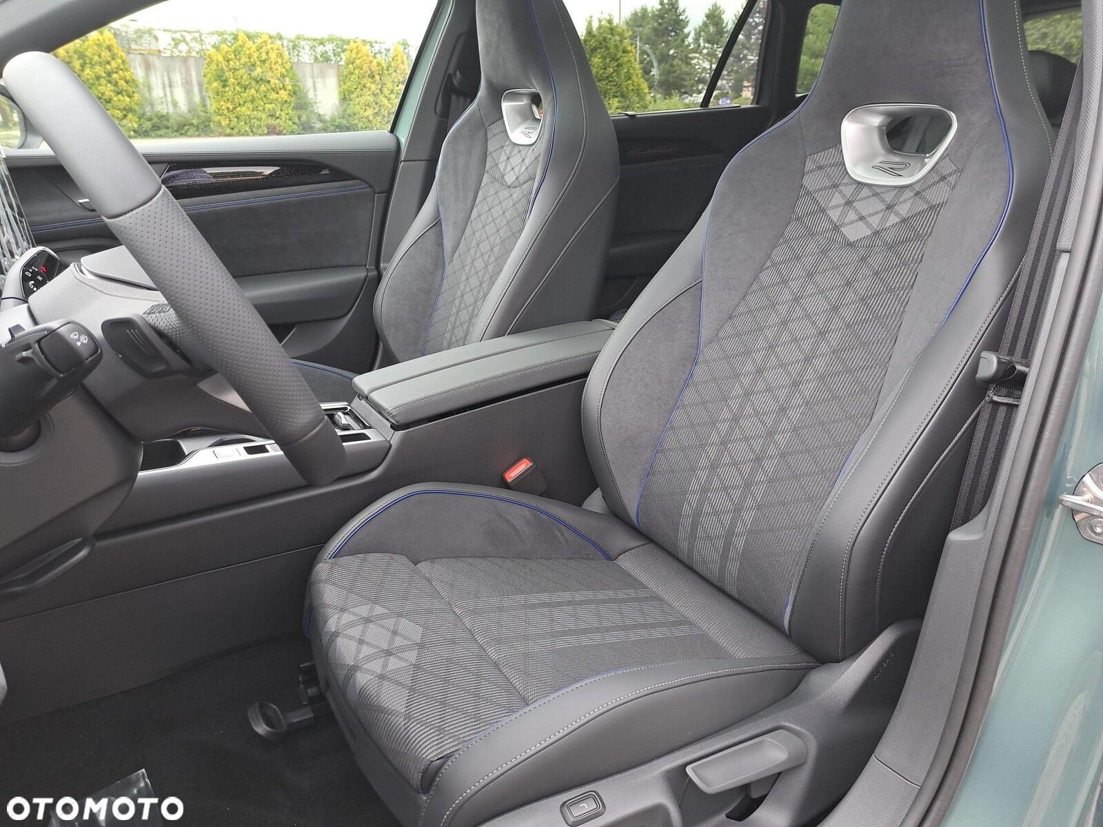 Volkswagen Passat 2.0 TSI 4Mot R-Line Plus DSG - 11