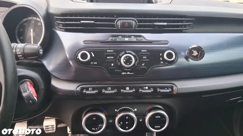 Alfa Romeo Giulietta 1.4 TB 16V Impression - 15