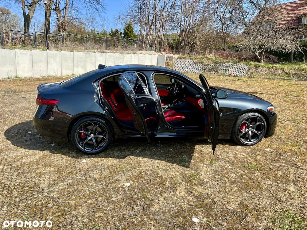 Alfa Romeo Giulia - 6