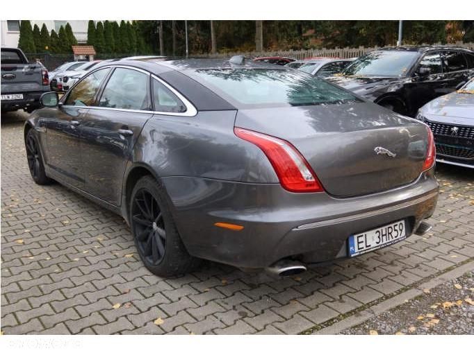 Jaguar XJ 3.0 T LWB AWD Portfolio - 4