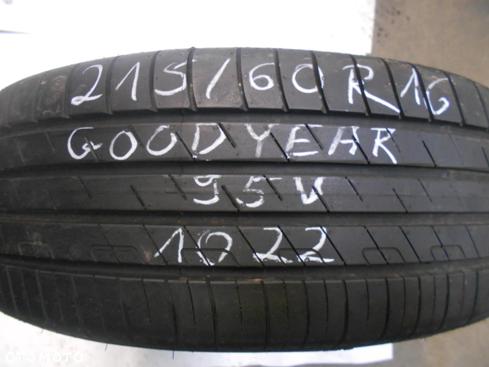 OPONA POJEDYNKA 215/60R16 GOODYEAR EFFICIENT GRIP PERFORMANCE DOT 1022 7.3MM - 1