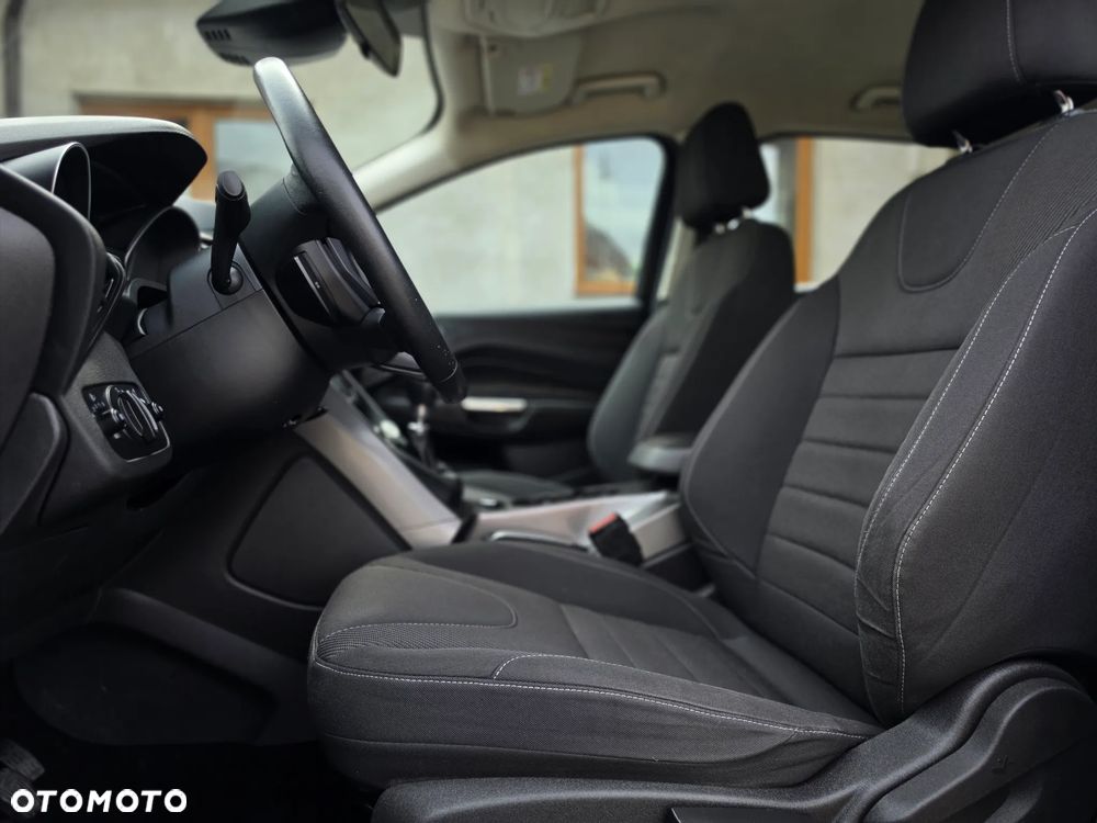 Ford Kuga - 16