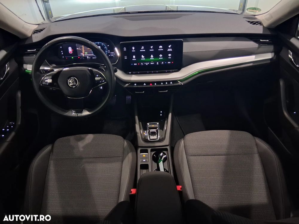 Skoda Octavia 2.0 TDI DSG Ambition - 36