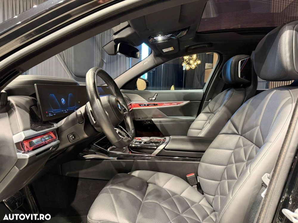 BMW Seria 7 740d xDrive MHEV - 23