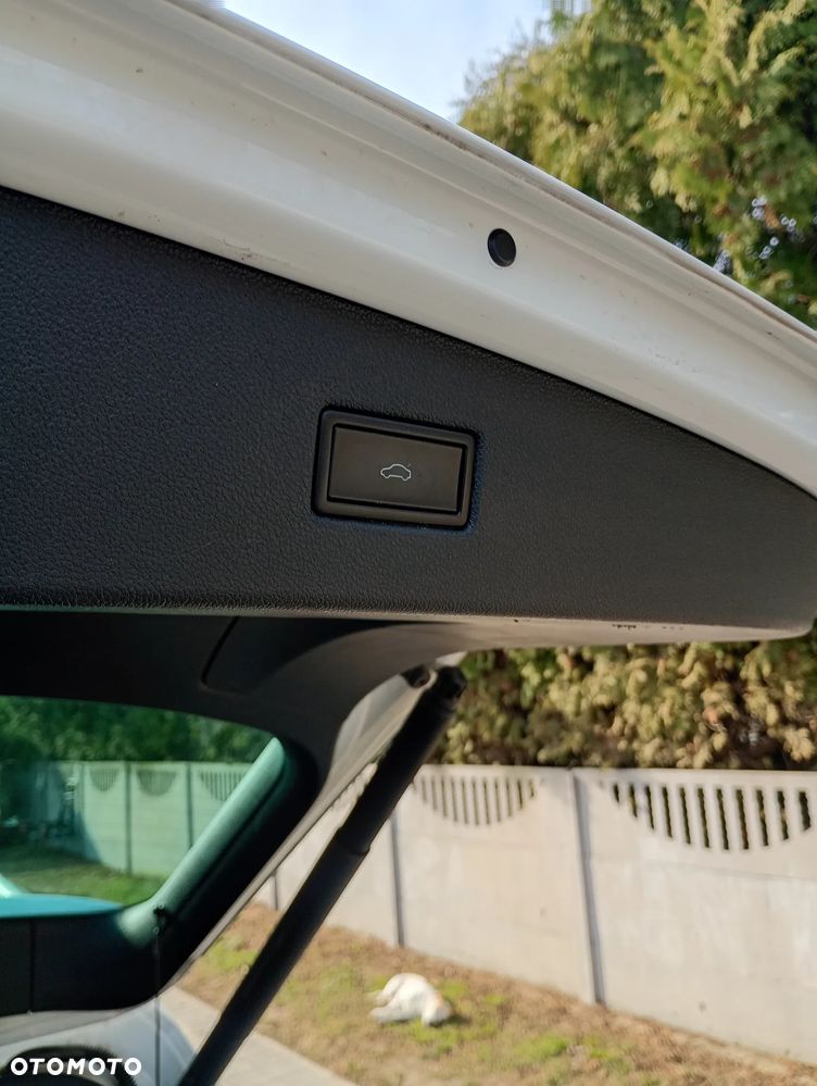 Volkswagen Tiguan 2.0 TDI SCR IQ.DRIVE - 19