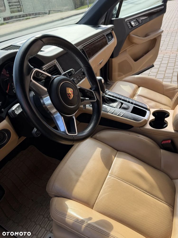 Porsche Macan - 14