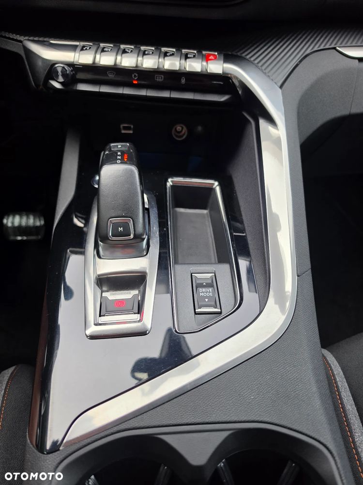Peugeot 3008 BlueHDi 130 Stop & Start EAT8 Crossway - 13