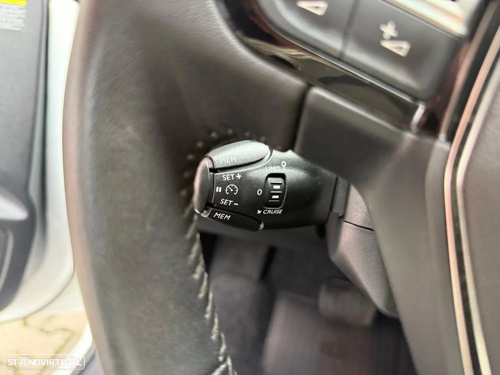 Peugeot e-208 50 kWh Allure - 6