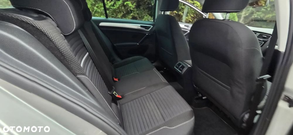 Volkswagen Golf 1.2 TSI BlueMotion Technology Cup - 33