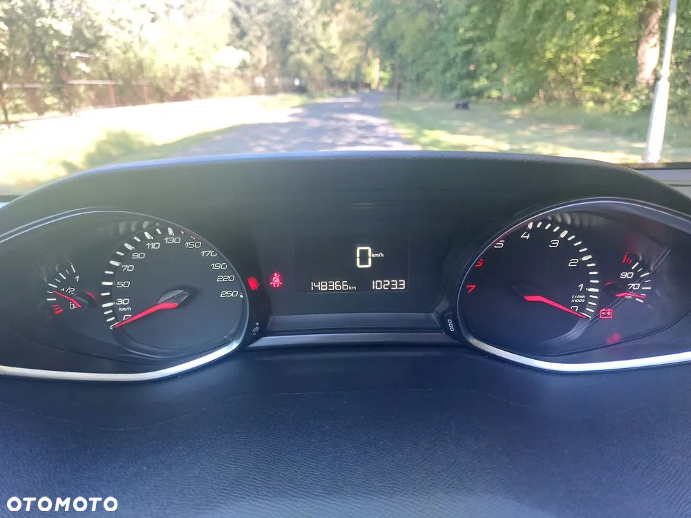 Peugeot 308 SW 1.2 PureTech Allure S&S - 5