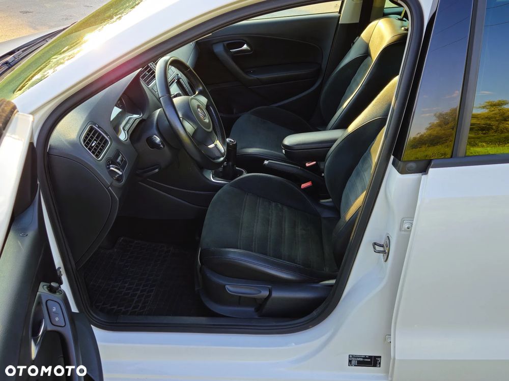 Volkswagen Polo 1.6 TDI Comfortline - 15