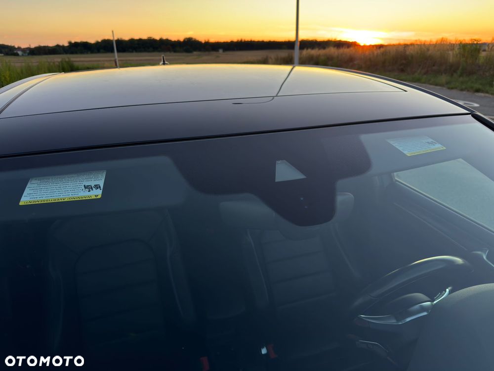 Volkswagen Golf - 28
