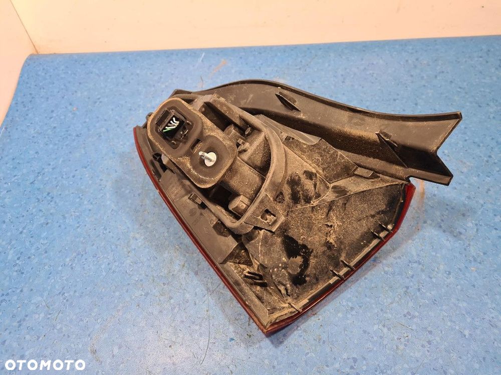 RENAULT TWINGO II LIFT  LAMPA TYŁ PRAWA ZEWNĘTRZNA - 7