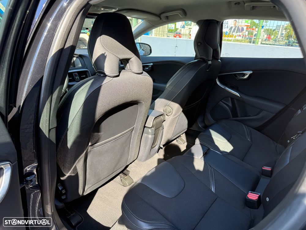 Volvo V40 1.6 D2 Eco Momentum - 39