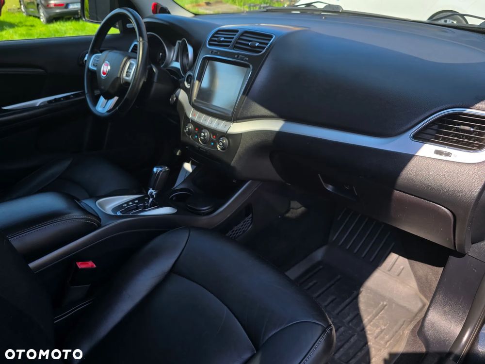 Fiat Freemont 2.0 Multijet Black Code AWD - 25