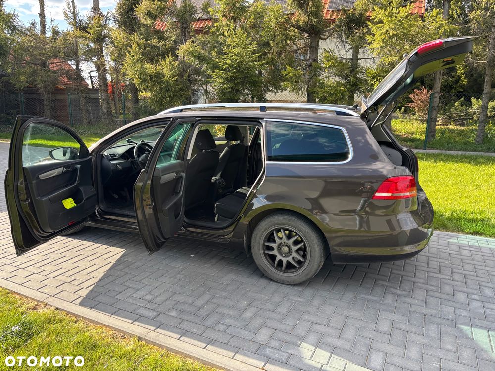 Volkswagen Passat 1.6 TDI BlueMotion - 11