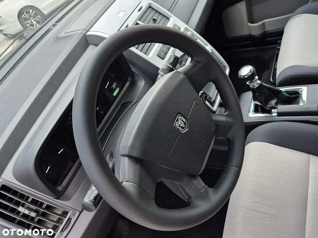 Dodge Journey - 12