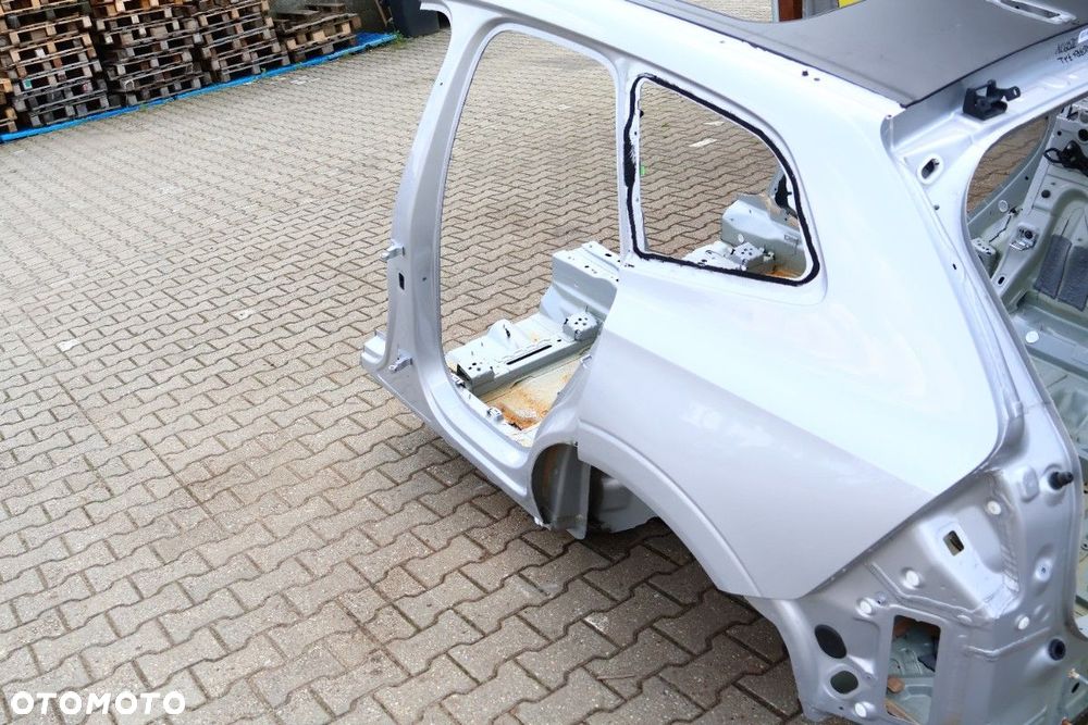 VOLVO XC60 II ĆWIARTKA BŁOTNIK LEWA TYŁ - 2