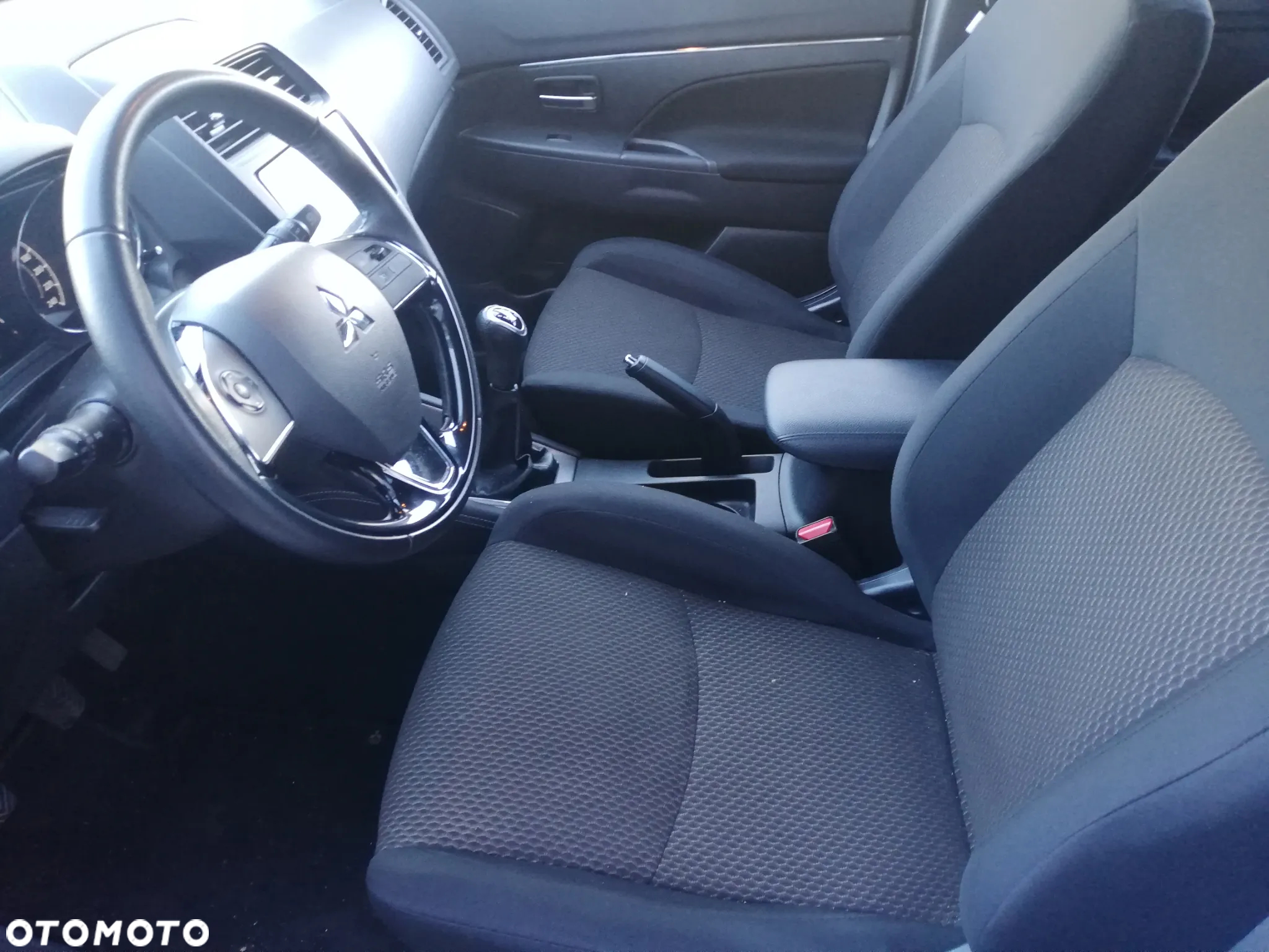 Mitsubishi ASX 1.6 2WD Intense - 18