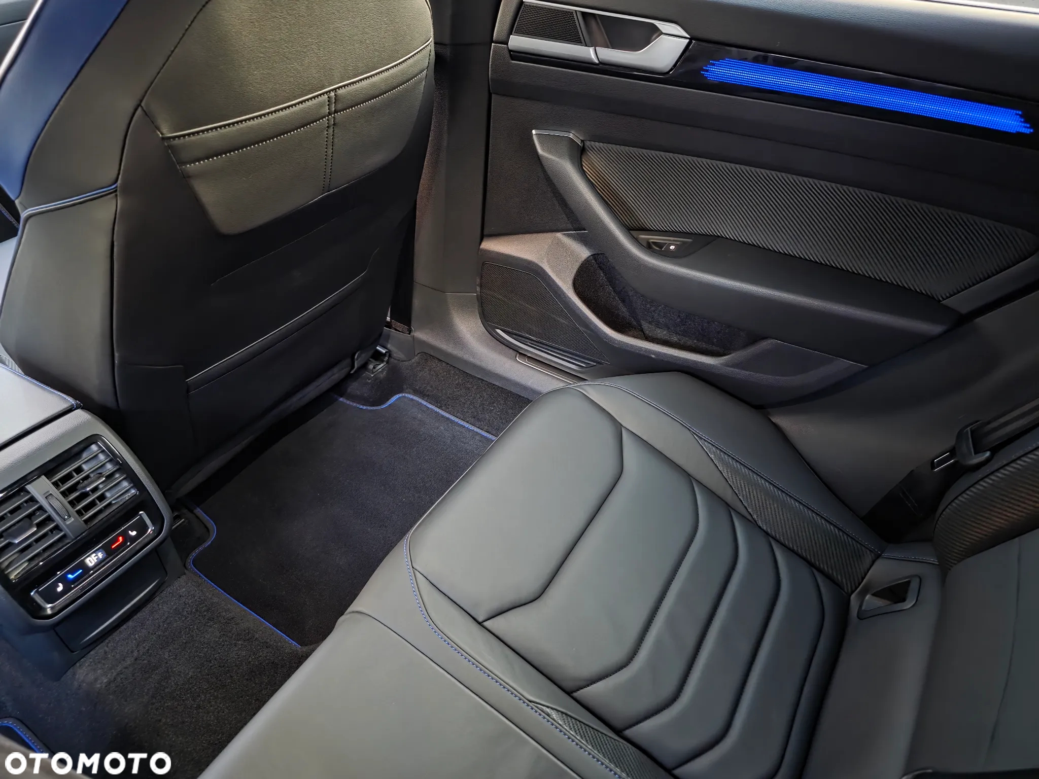 Volkswagen Arteon 2.0 TSI 4Motion R DSG - 23