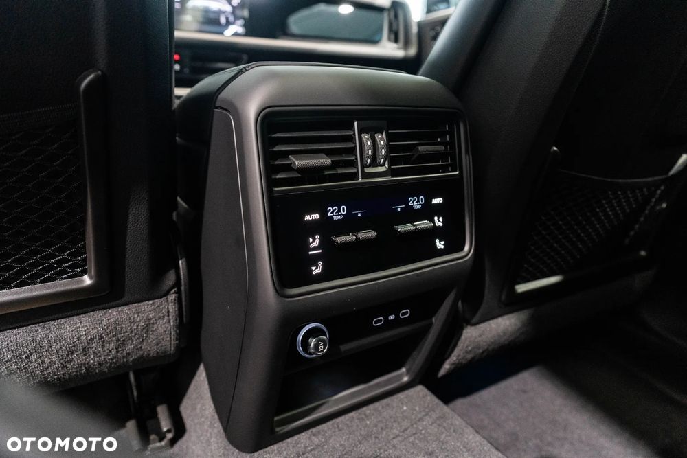 Porsche Cayenne E-Hybrid PHEV - 10