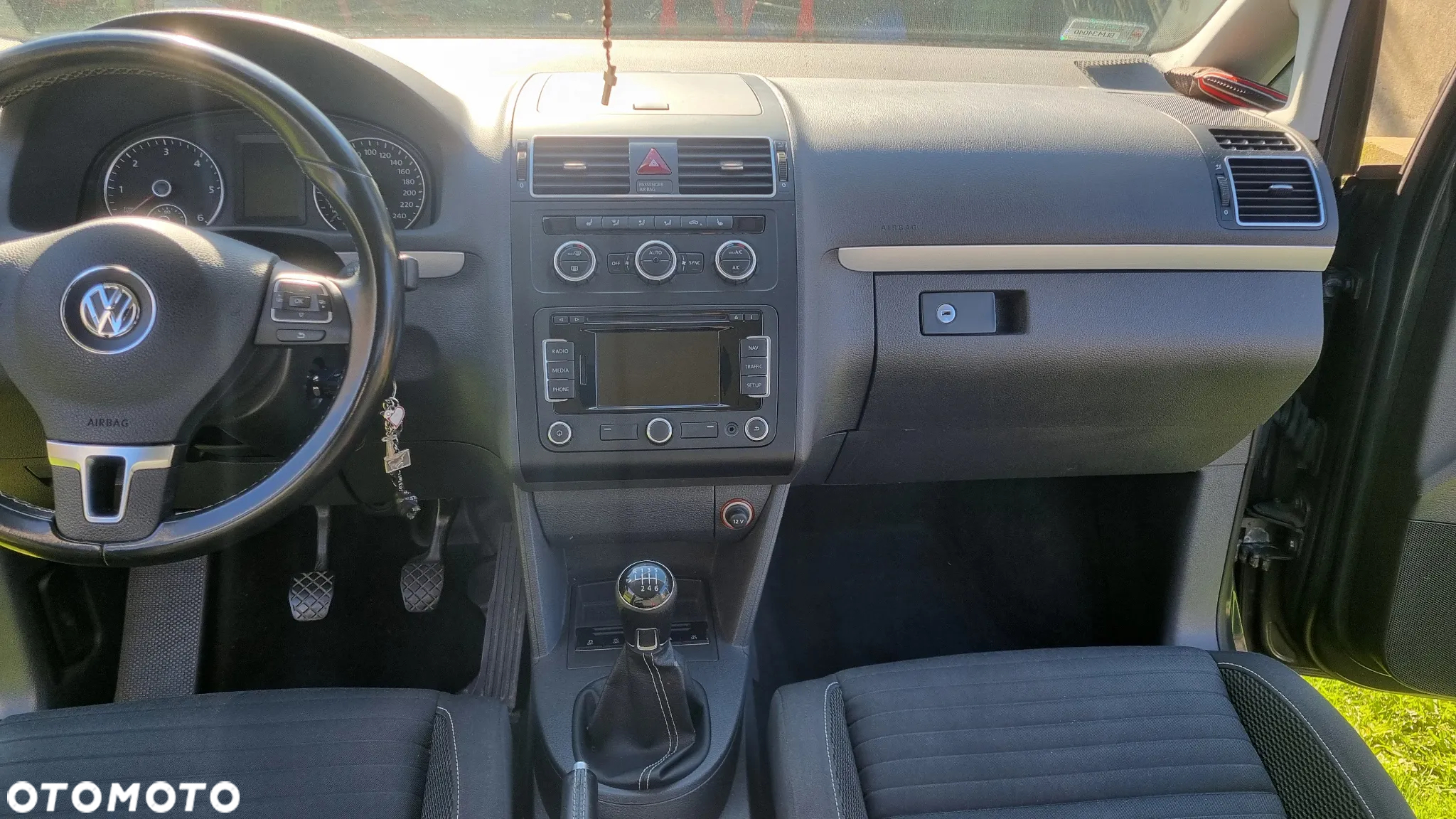 Volkswagen Touran - 9