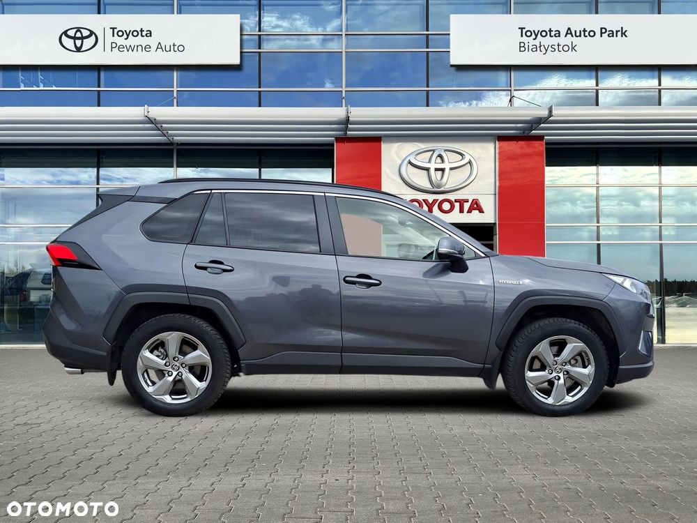 Toyota RAV4 - 6