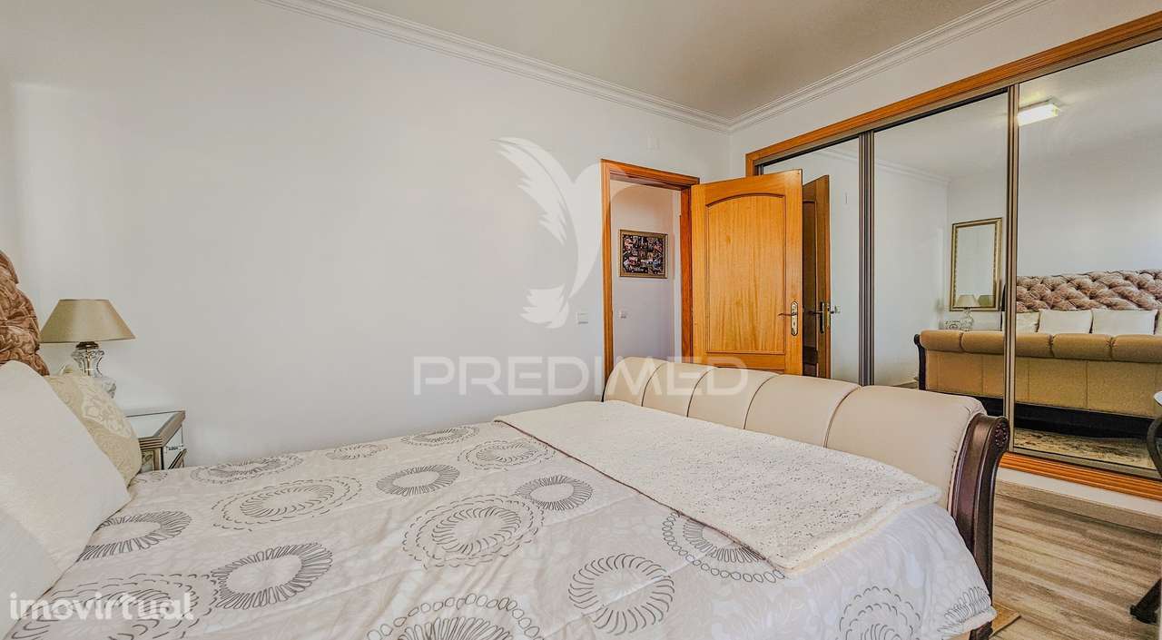 Penthouse T4 com Piscina, garagem e Vista Mar a apenas 300metros do... - Grande imagem: 4/40